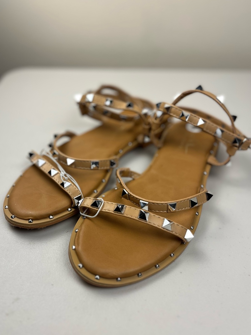 Nicole Miller Tan Silver Studded Strappy Sandals Size 7 New Without Tags